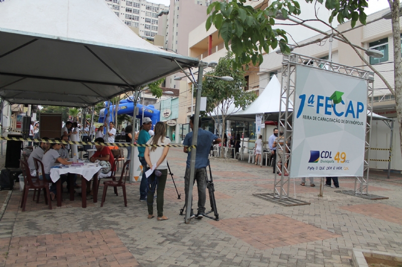 Imagem 1ª FECAP - Feira de Capacitação de Divinópolis